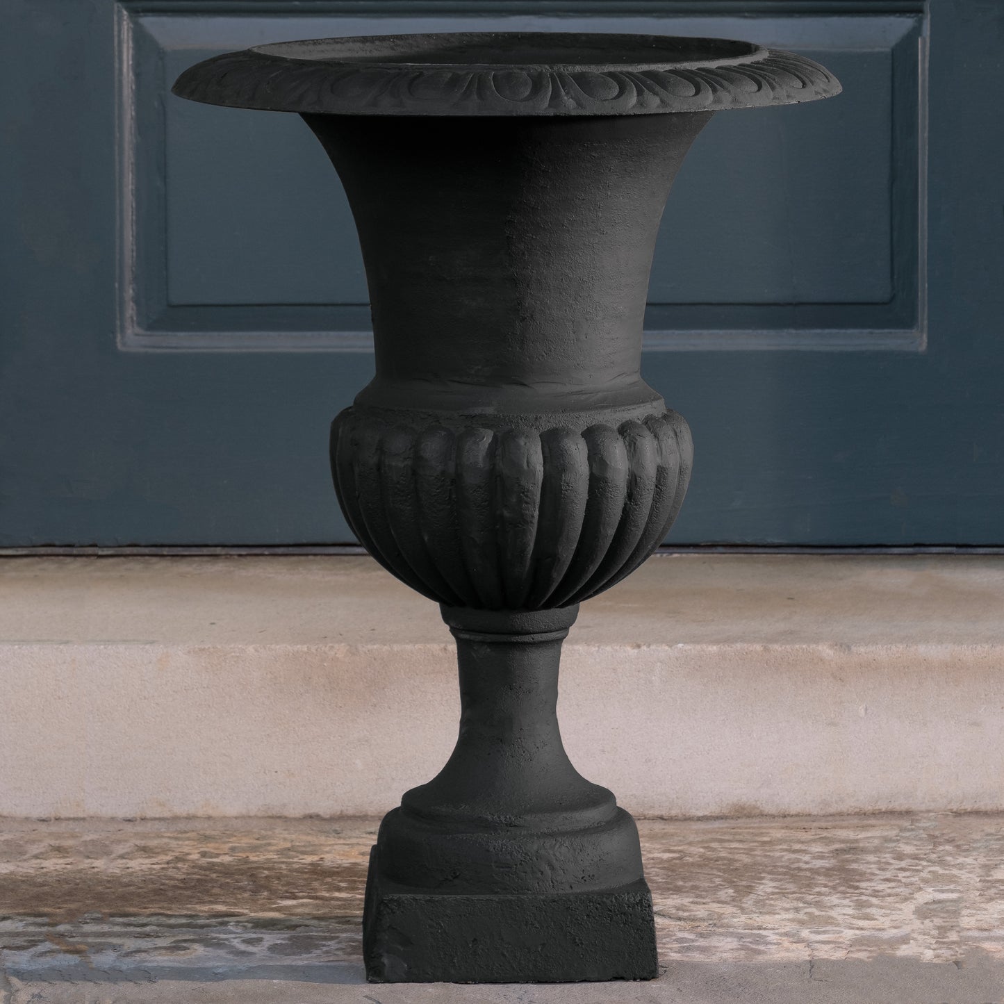 Tall Wickford Urn - Matte Black
