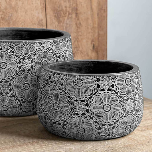 Etched Daisy Planter - Dusty Black - S/4
